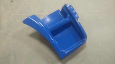 Щиток подножки правый 6520 / РИАТ / СИНИЙ - фото, внешний вид