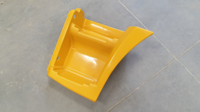 Щиток подножки левый 65115 (Рестайлинговый) / ЖЕЛТЫЙ - фото, внешний вид