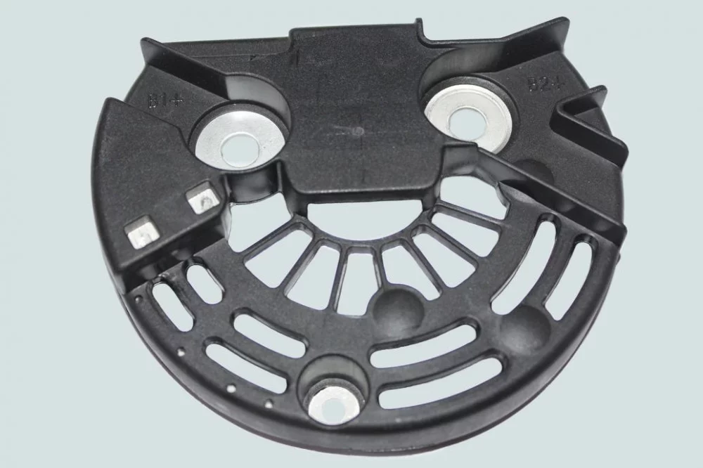 фото крышка генератора (isbe) 4892320, 4892318 (пластик) ВВ9928А 