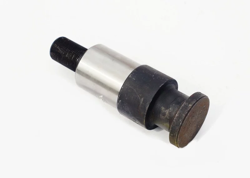 купить Шкворень п/прицепа голый